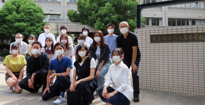 東京都立青山高校「外苑祭」へ衣装としてお引取品を提供しました    