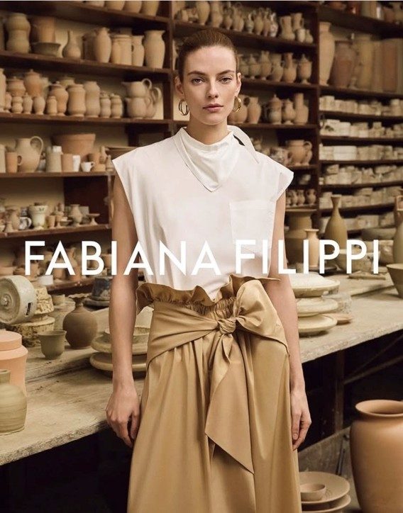 ＜アオイセレクト＞ファビアナ　フィリッピスペシャル10DAY
  